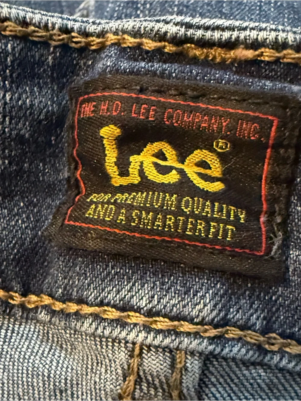 Lee Women’s 20 WM Dark Blue Crop Jeans Small Stain